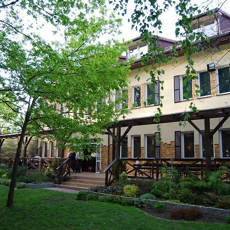 Park Na Wojskiego Bed & Breakfast Marki  Dış mekan fotoğraf
