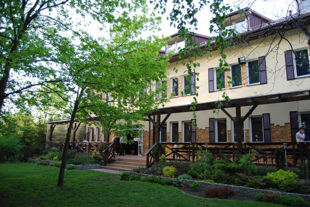 Park Na Wojskiego Bed & Breakfast Marki  Dış mekan fotoğraf
